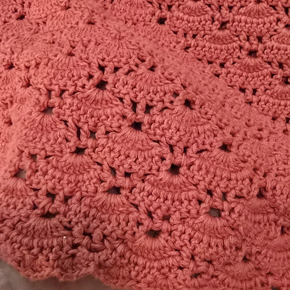 Gymboree Coral Crochet Baby Dress And Floral Cotton Blanket (1028) - Picture 5 of 7